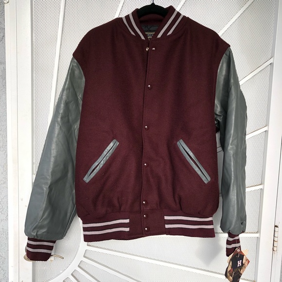 😎NEW Leather Holloway letterman jacket. - Picture 2 of 8